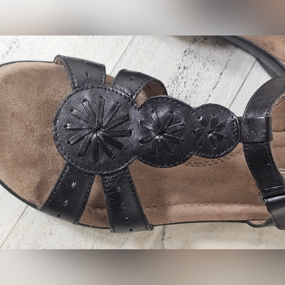 Bjorndal Womens Size 9 EUC Donna Black Leather Hook & Loop Strappy Wedge Sandals - Picture 6 of 9